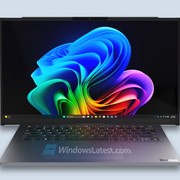 Lenovo Project Swan sembra un notebook qualsiasi, finché il display non si muove