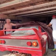 Ferrari F40 "abbandonate" su Maps, lo YouTuber becca una sonora cantonata
