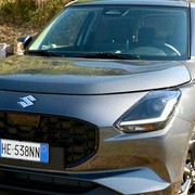 Suzuki Swift Hybrid: pratica, funzionale e dai consumi contenuti - Video