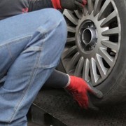 La strage delle gomme dell&rsquo;estate italiana di cui nessuno parla: officine 