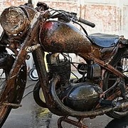 Moto della Wehrmacht riemerge dal Danubio: le immagini la dipingono quasi "nuova