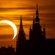 Il Sole scompare: le foto più spettacolari dell?eclissi 2026