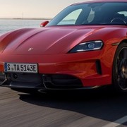 Porsche Taycan, game over: vendite in calo e uscita di scena