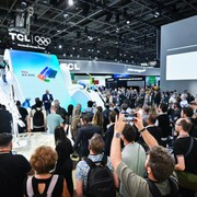 TCL porta a IFA 2026 la sua idea di casa connessa: TV, NXTPAPER, smart glass e A