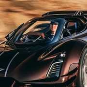 L&rsquo;auto più estrema al mondo si chiama Czinger 21C Spyder, 1.250 CV e un li