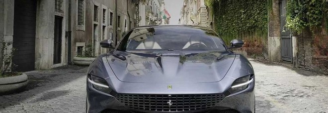 Abbandona una Ferrari Roma a un incrocio: mistero a Brescia