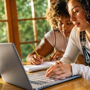 Google lancia una serie di nuovi strumenti per studiare con Search e Gemini