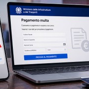 Occhio a email e SMS con avvisi sulle multe da pagare, sta circolando una truffa