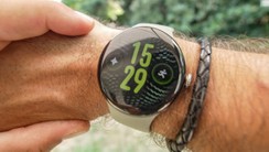 Recensione Pixel Watch 5: piacevole da usare e indossare ma ha due limiti | Video
