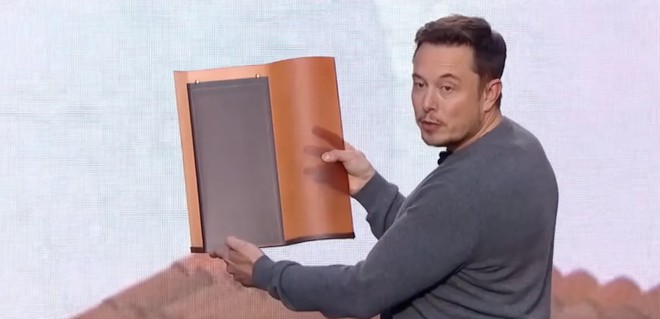 Anteprima: Tesla abbandona Solar Roof, dopo quasi dieci anni stop alle tegole fotovoltaiche