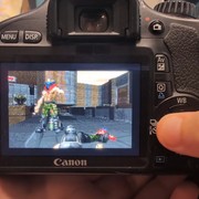Doom gira anche su una fotocamera Canon di 15 anni fa, e pure bene