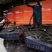 In Cina arriva lo skateboard volante elettrico a otto rotori