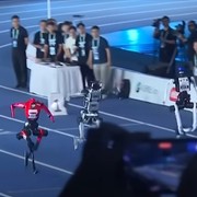 Usain Bolt battuto da un robot: 100 metri in 9,39 secondi