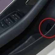 Auto elettriche con maniglie d'emergenza poco visibili: in Cina scatta un m