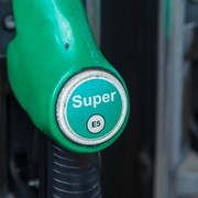 Caro carburante, agosto da record: fino a 1 miliardo di euro in più rispetto al 