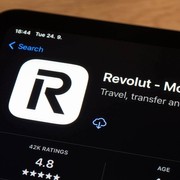 Caso Revolut, ora l'hacker minaccia gli utenti: almeno 15 italiani nel database