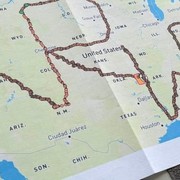 Disegno GPS più grande del mondo: l'impresa di due motocicliste è da record