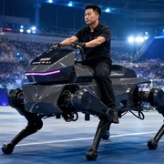 Qiji X1: il cavallo robot cinese che si guida come una moto