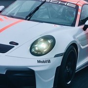 Porsche 911 Challenge, costa 208.800 euro ma su strada non la potrete guidare