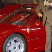 Il collezionista che non ti aspetti aveva 200 supercar: spicca anche una Ferrari
