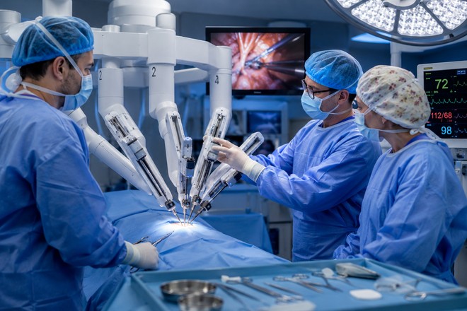 Anteprima: AI in sala operatoria: primo intervento al cervello guidato con successo