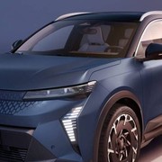 Renault Scenic E-Tech, 642 km di autonomia e nuovo prezzo: ora parte da 32.500 e