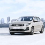 Dacia Sandero full hybrid, ordini aperti in Italia: 155 CV a meno di 20.000 euro