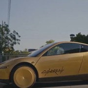 Cybercab: immediata inchiesta della NHTSA per l'assenza di comandi fisici