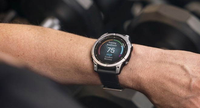 Anteprima: Oltre 90 sport e autonomia fino a 16 giorni: sconto del 37% sul Garmin fenix E