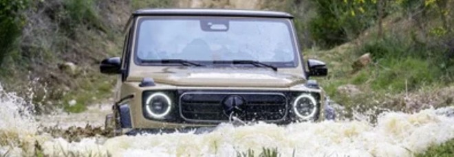 Nuovo brevetto Mercedes, divertimento assicurato anche nell&rsquo;acqua