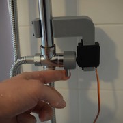 Una doccia smart con comandi vocali offline, grazie a ESP32