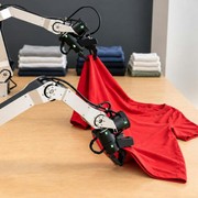 Addio bucato da piegare? Questo robot ha imparato a farlo in 24 ore | Video
