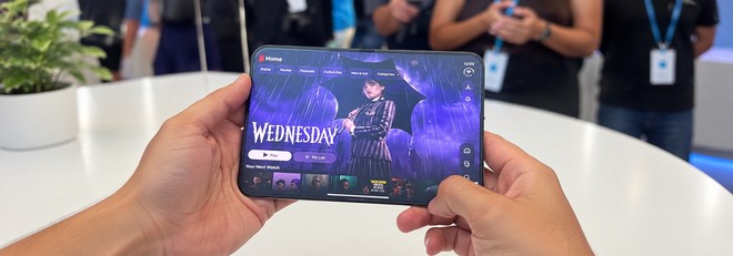 Anteprima: Netflix si adegua a iPhone Duo: ora sfrutta il pieghevole Apple