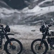 Royal Enfield sdoppia la gamma: ecco la nuova Himalayan 440