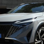 Nissan Qashqai e-Power: SUV benzina che viaggia in elettrico - Video