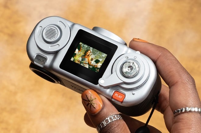 Fujifilm Instax Pal 2 ufficiale: la super compatta diventa ancora più analogica