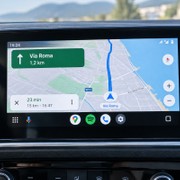 Android Auto, nuovo bug di Google Maps: il tachimetro cambia unità di misura