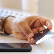 Microsoft smantella EvilTokens: l'AI al servizio delle frodi informatiche
