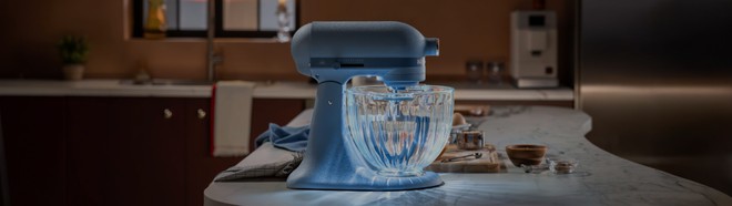 Anteprima: Blu Peppercorn e giochi di luce: la nuova planetaria KitchenAid è un'opera d'arte