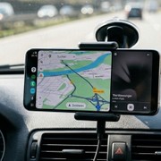Android Auto a bordo grazie ad un vecchio smartphone: la soluzione fai da te