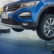 Volkswagen taglia il prezzo dei ricambi per le auto più vecchie: fino al 30% in 