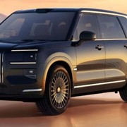 Zeekr 9X: il SUV plug-in da 897 CV arriva in Italia, prezzo da 122.610 euro
