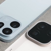 OPPO Find X10 Pro Max ufficiale: è il primo smartphone al mondo con 3 cam da 200
