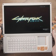 Qualcuno ha trasformato un Mac mini in una specie di console portatile