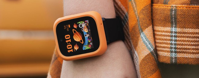Uno smartwatch 4G per i bambini (e i genitori): TCL porta Ki