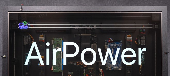 Ricordi AirPower? L'idea di Apple diventa una scrivania... di ricarica! | Video