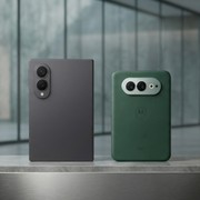 Un leak confronta il pieghevole "wide" di Motorola con Samsung Galaxy Z Fold 8