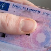 Perdere la patente senza aver mai guidato: il caso che fa discutere in Francia
