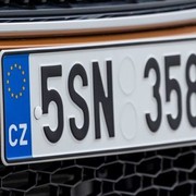 Targhe estere, la truffa si sposta dalla Polonia alla Repubblica Ceca: scatta l&
