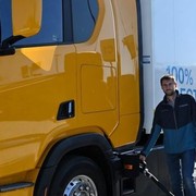 Scania effettua la prima ricarica MCS per camion elettrici in Italia